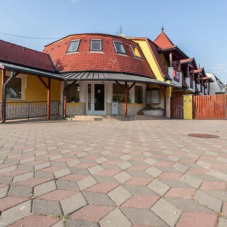 Bogács Margareta Apartman Es Ueduelohaz מראה חיצוני תמונה