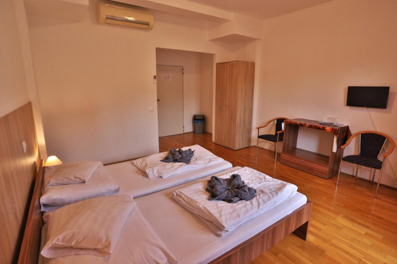 Bogács Margareta Apartman Es Ueduelohaz מראה חיצוני תמונה