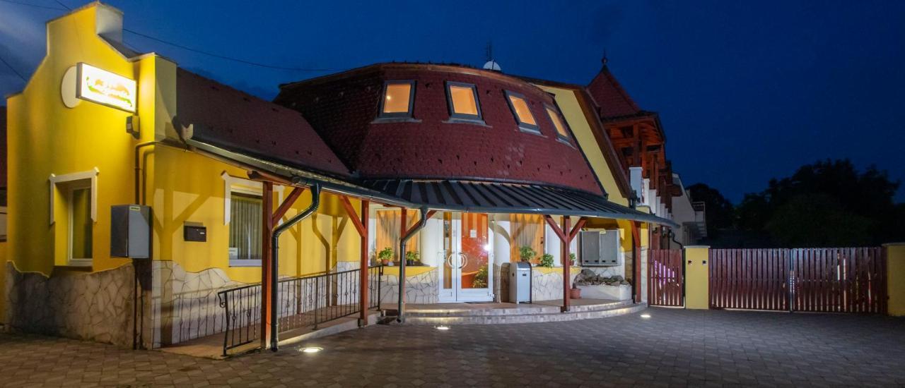 Bogács Margareta Apartman Es Ueduelohaz מראה חיצוני תמונה