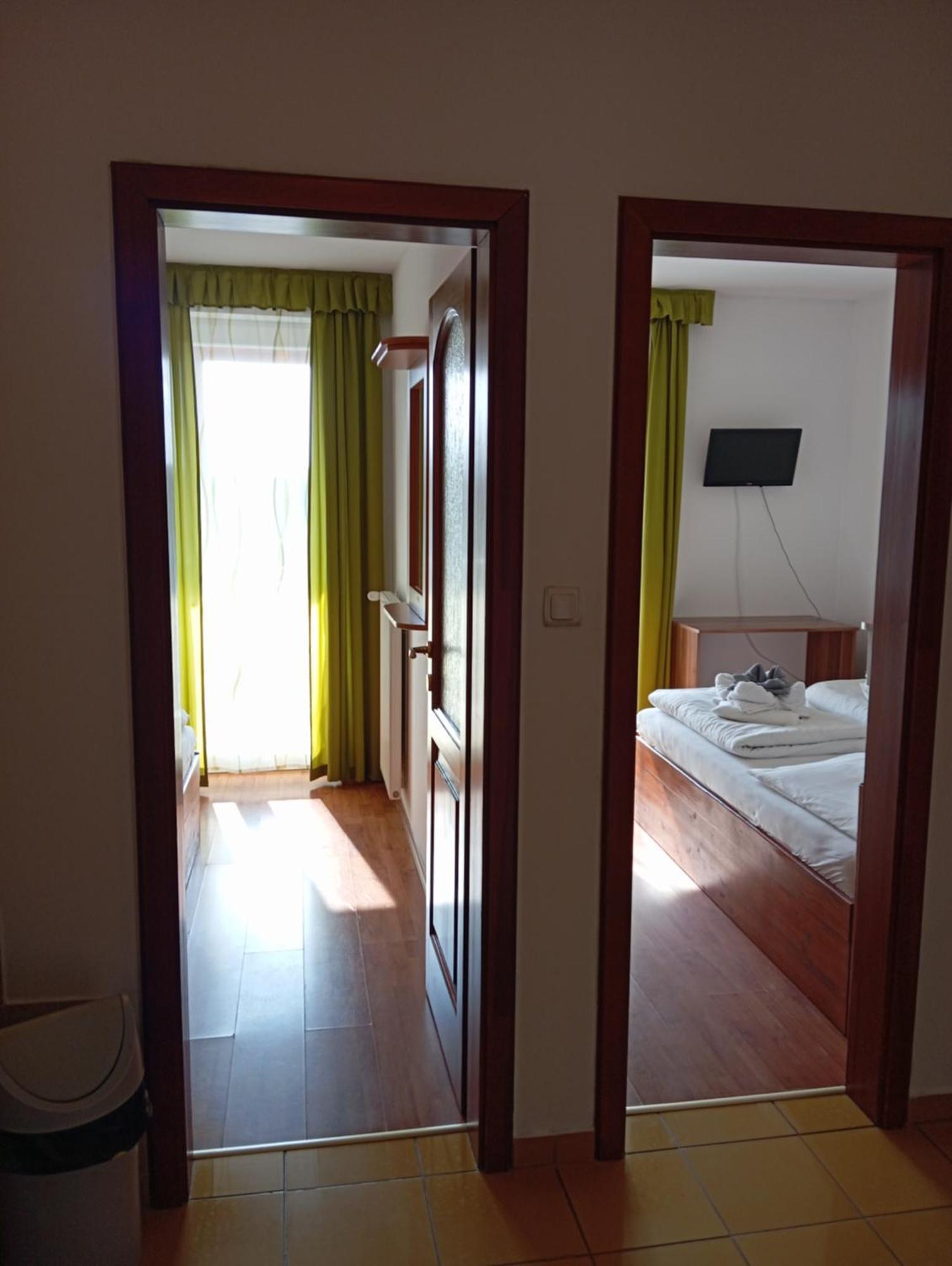 Bogács Margareta Apartman Es Ueduelohaz מראה חיצוני תמונה